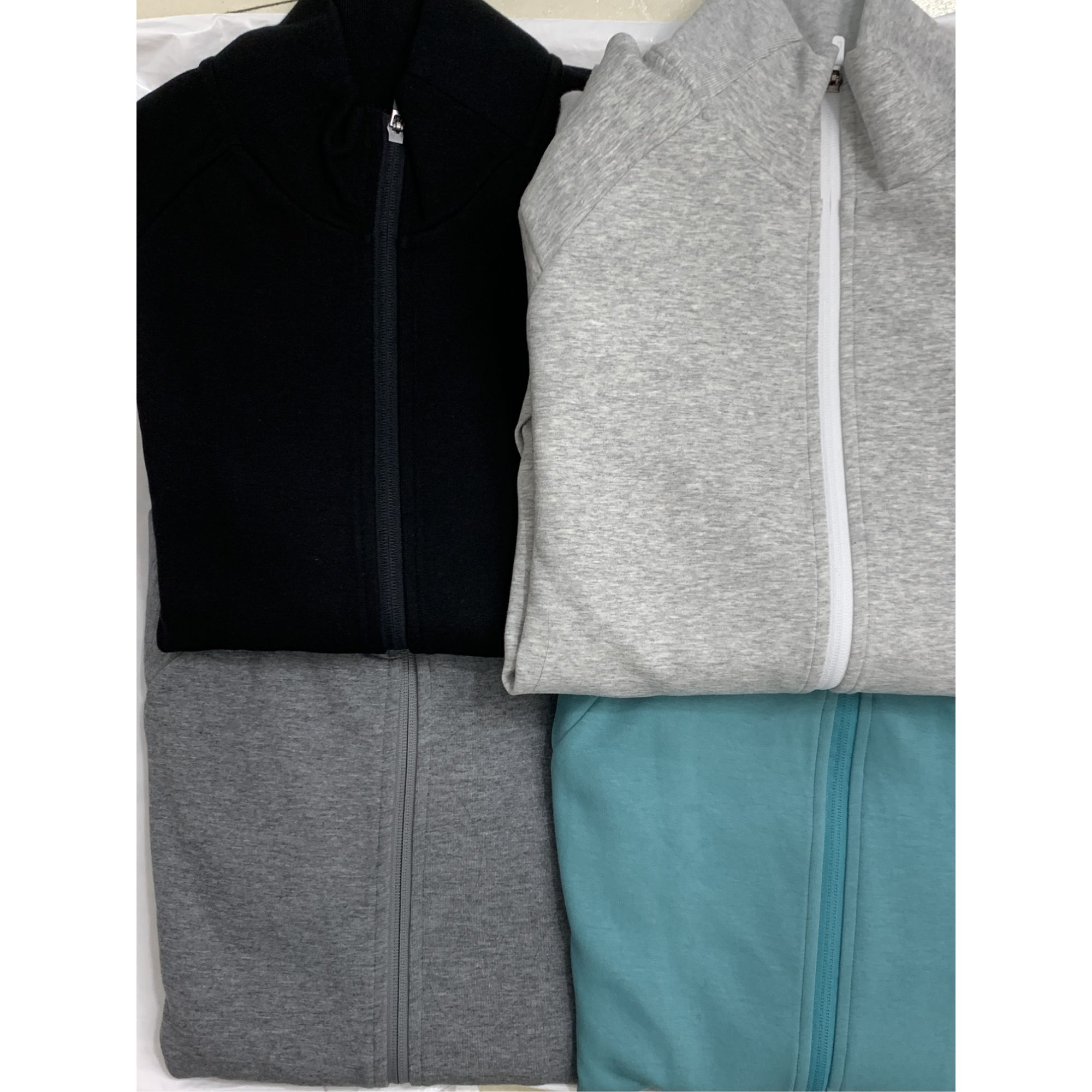 2702男士运动休闲外套