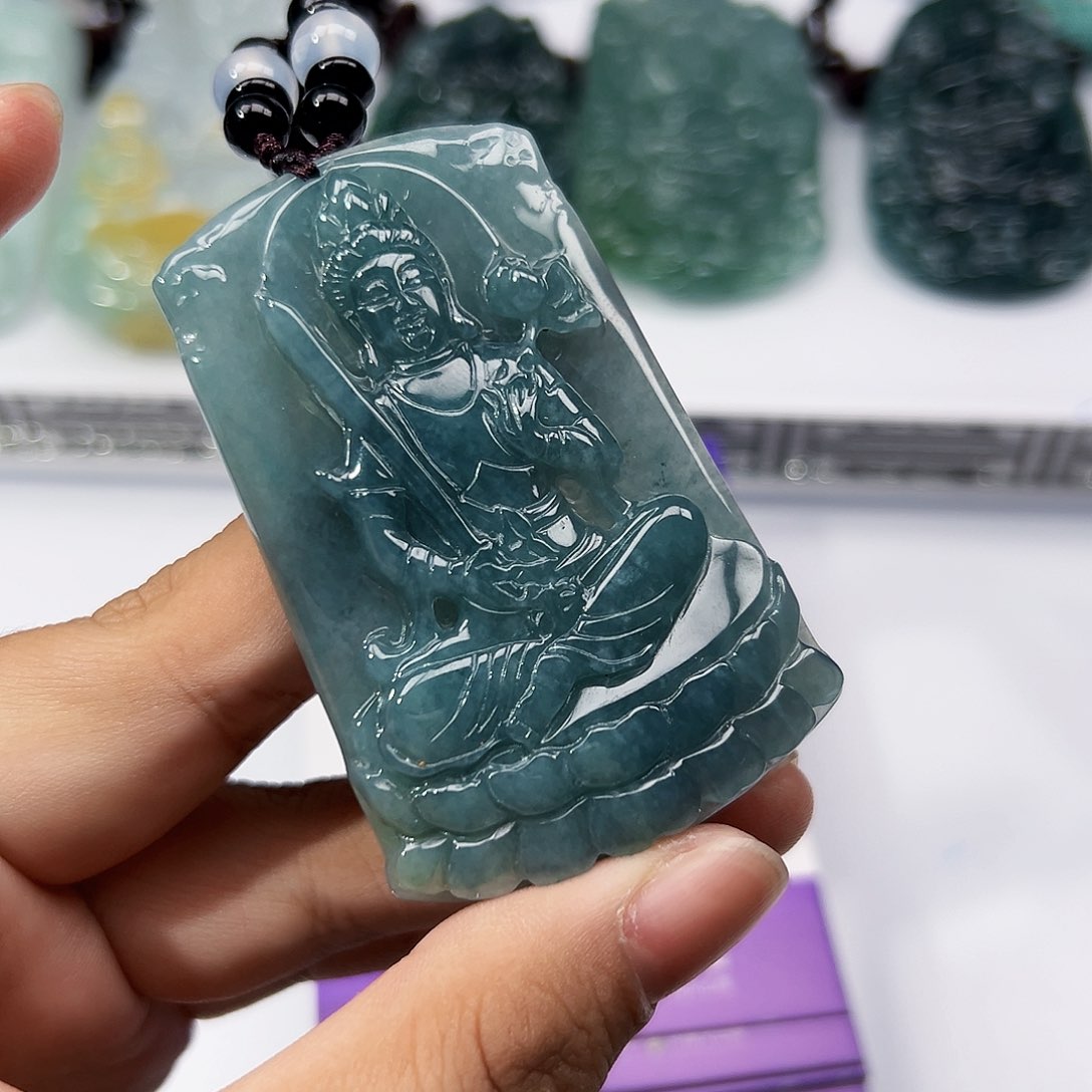 翡翠挂件未镶嵌吊坠