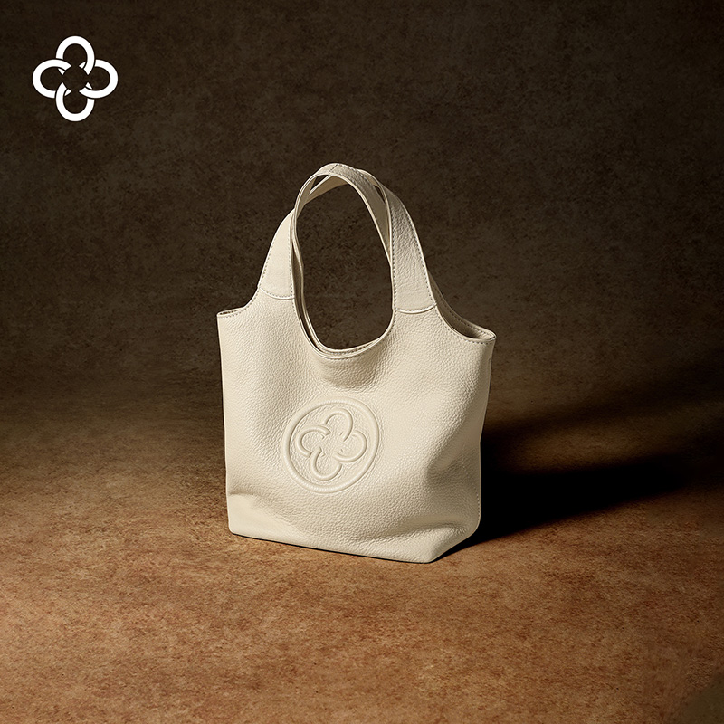 CASSILE/卡思乐鹿皮奶昔白MINI马甲小托特包柔软高级斜跨手提包