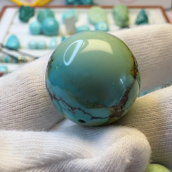 绿松石珠宝奇石未镶嵌岁****?