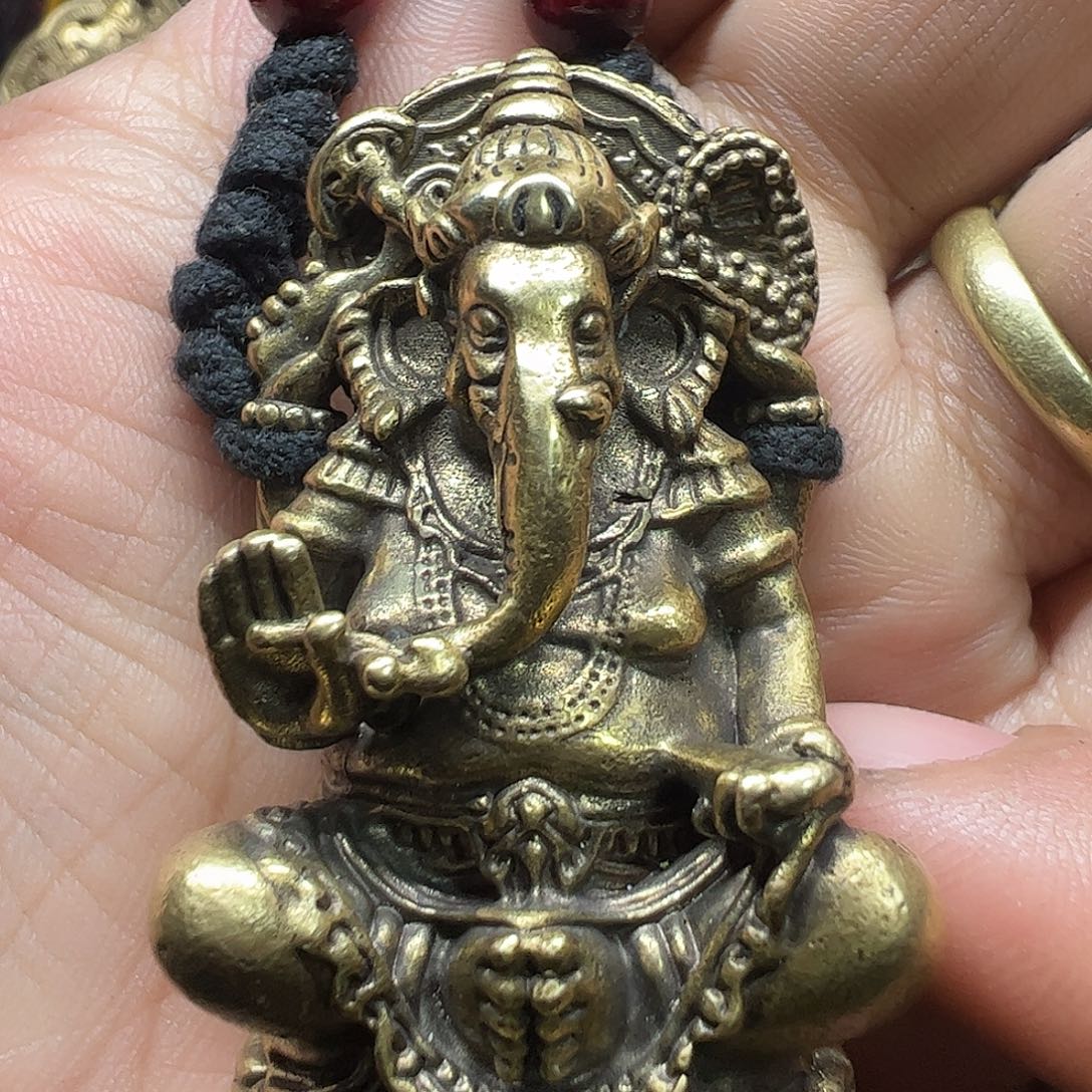 小***雷合金类啊哈哈真的好喜欢这个风格