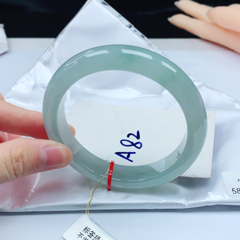 【闪购商品】翡翠手镯未镶嵌天然缅甸a货手镯58+