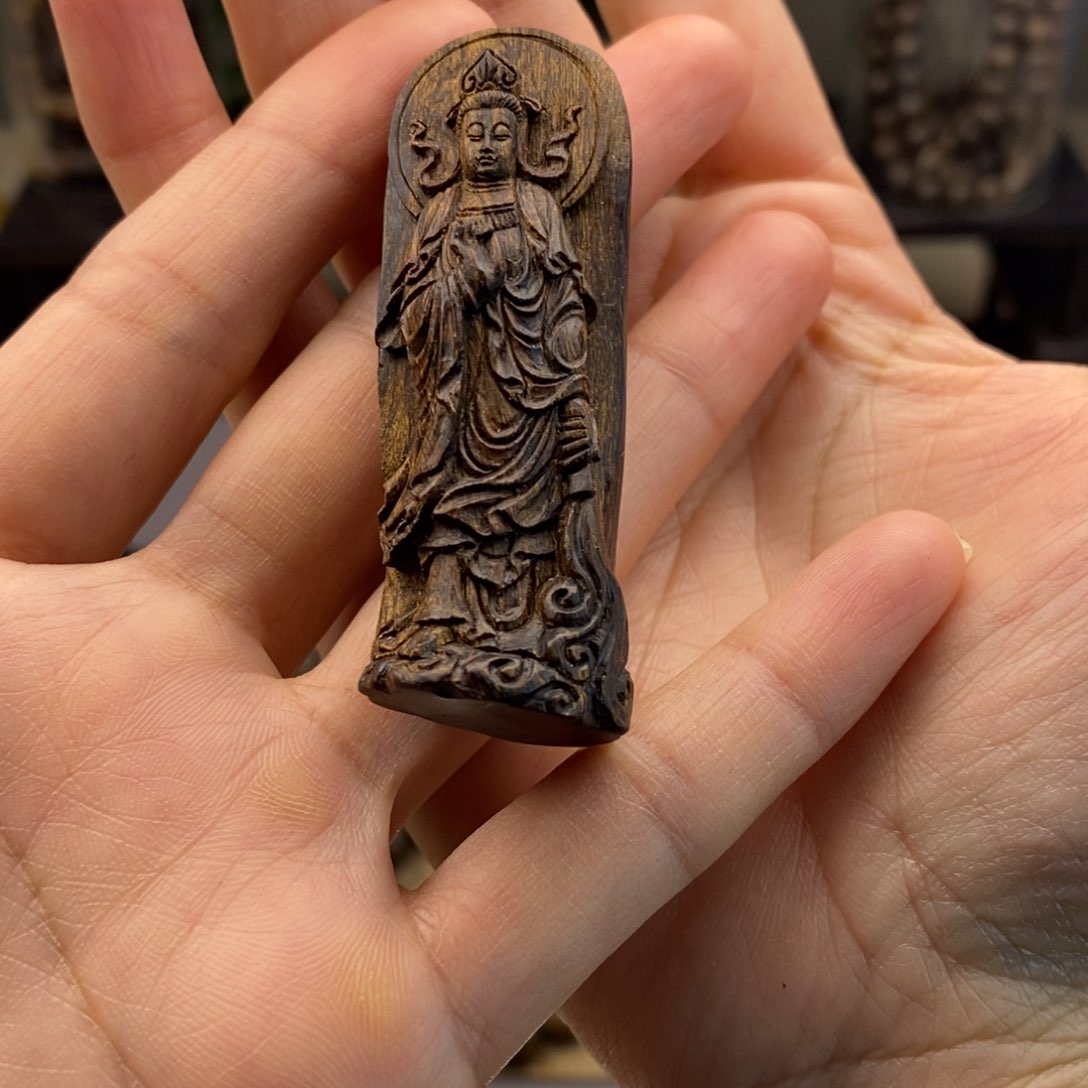 沉香吊坠仝*人越南芽庄白棋