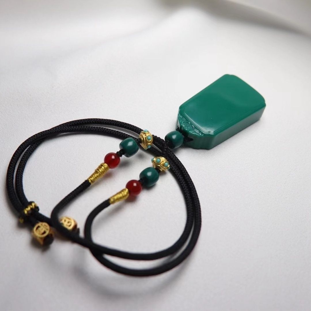 原矿绿松石牌子，老油绿！