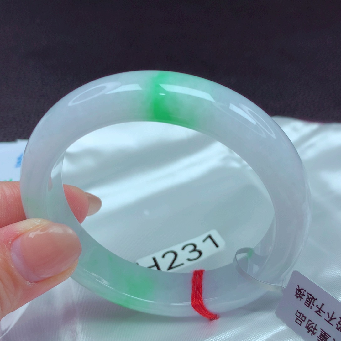 翡翠手镯未镶嵌手镯88