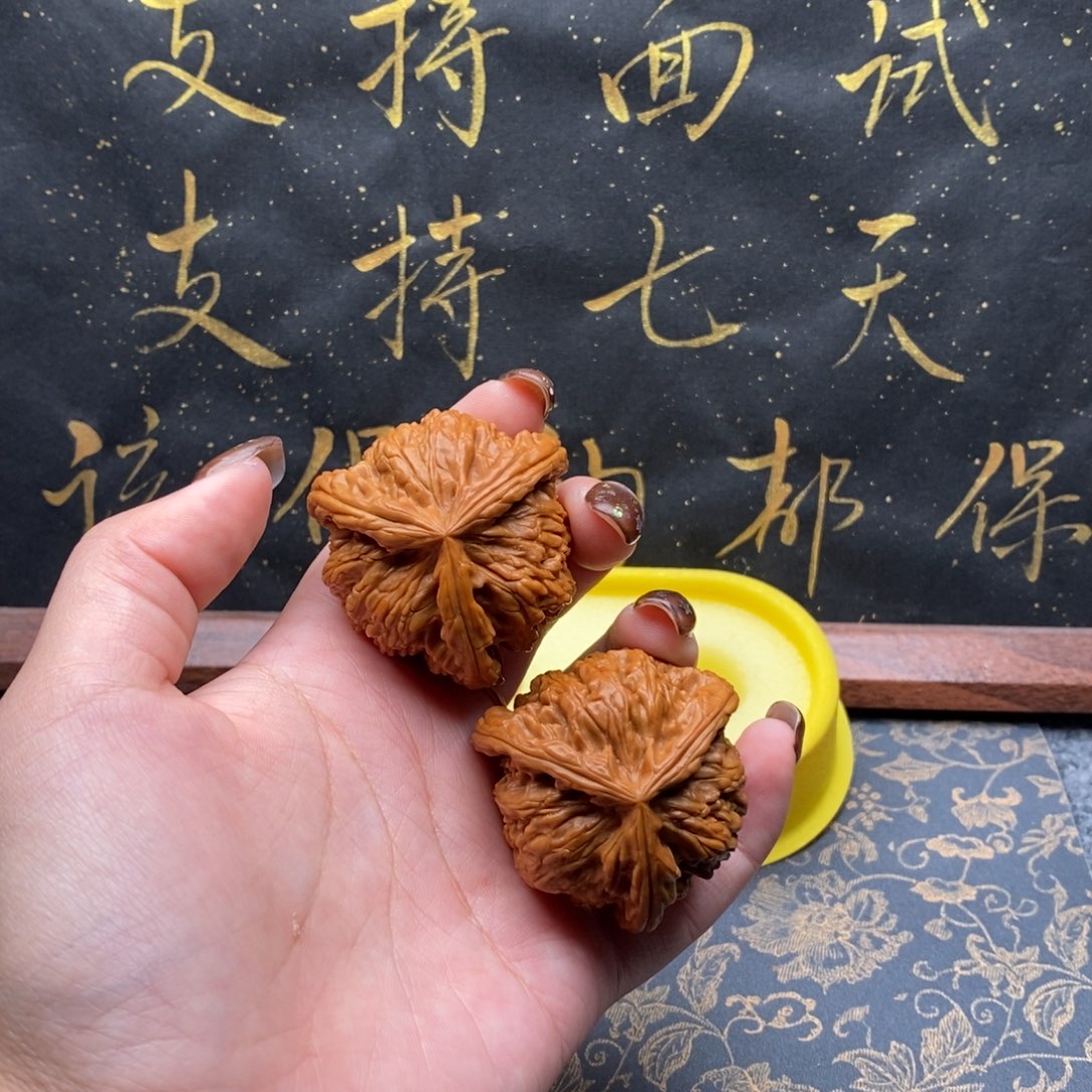 吊坠文玩核桃T**思白狮子