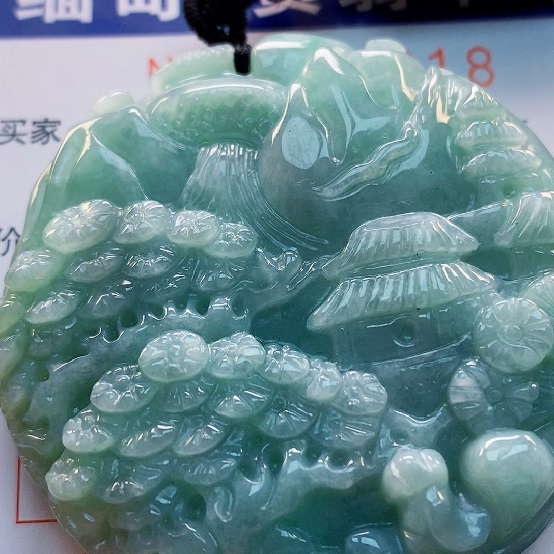 吊坠(不含链)未镶嵌翡翠