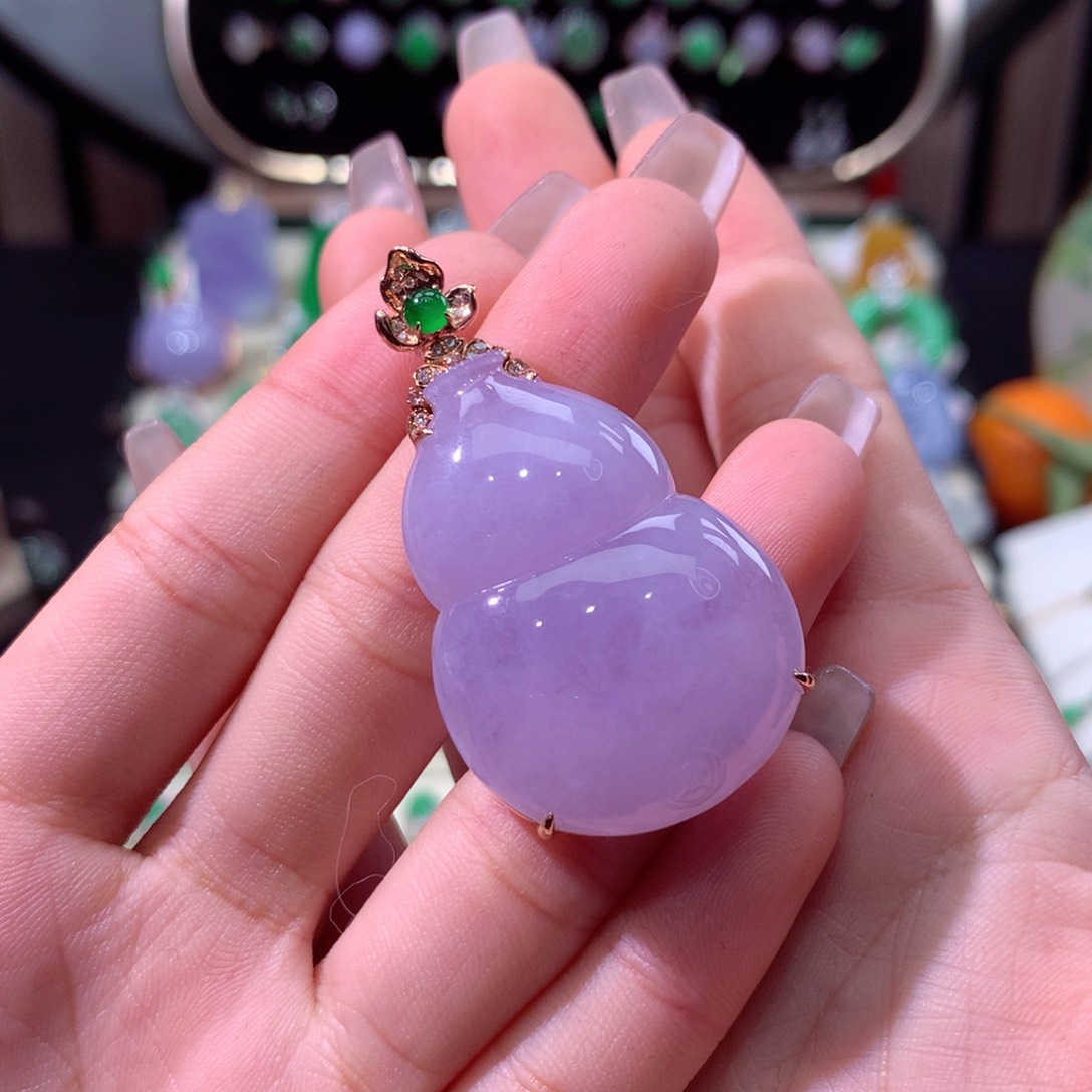 翡翠颈饰18K金镶嵌翡翠