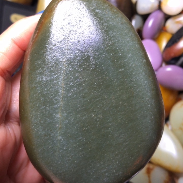 和田玉（翠青玉）未镶嵌珠宝奇石