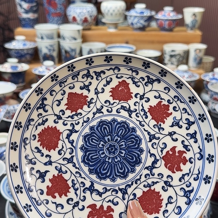 微瑕缠枝莲壶承壶承壶承