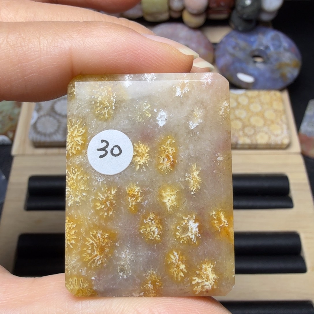 石英质玉未镶嵌稻花香里说丰年