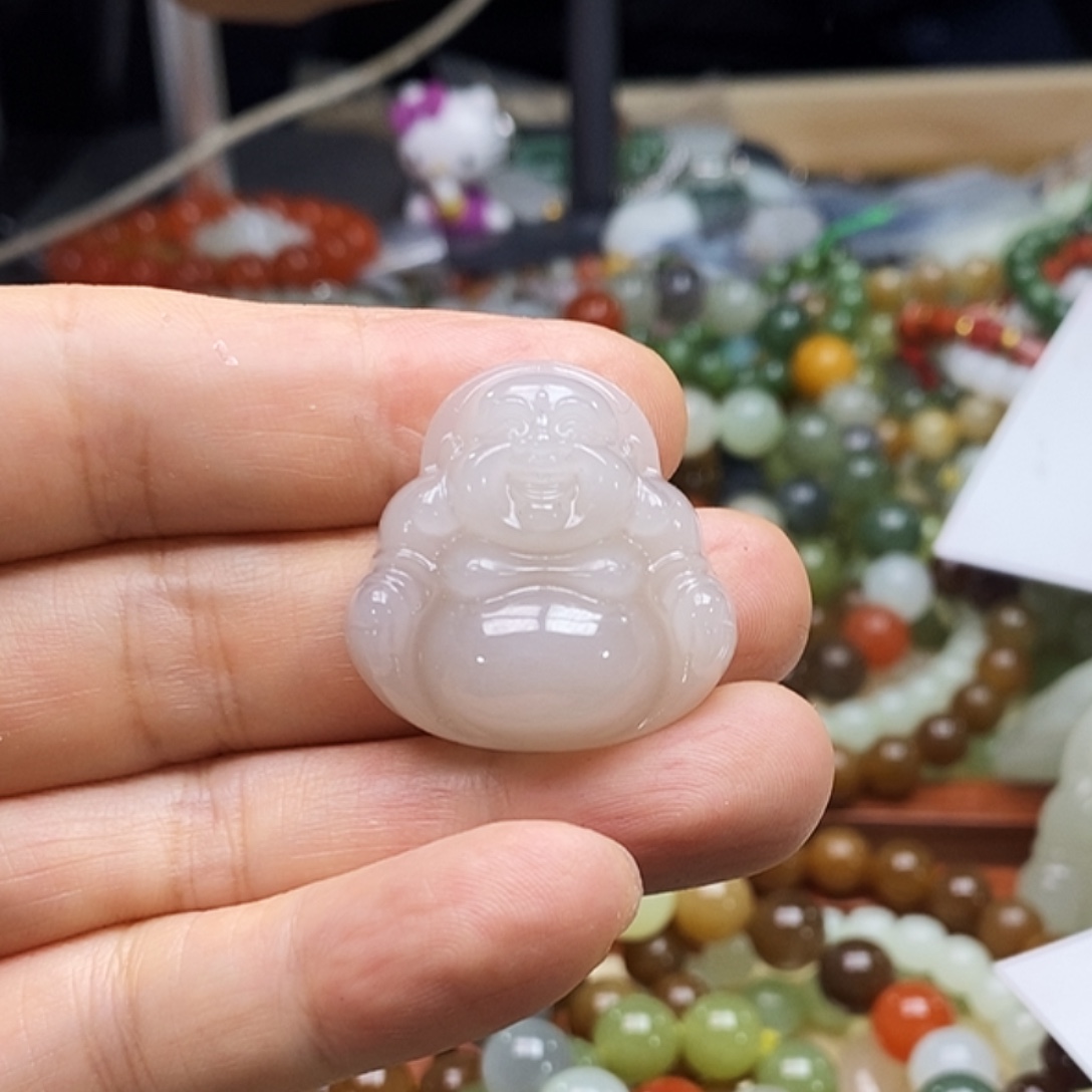 红***豆和田玉未镶嵌颈饰