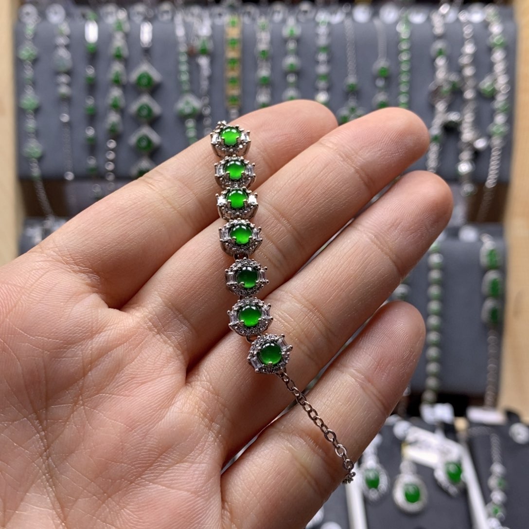 翡翠颈饰银S925镶嵌84翡翠手链