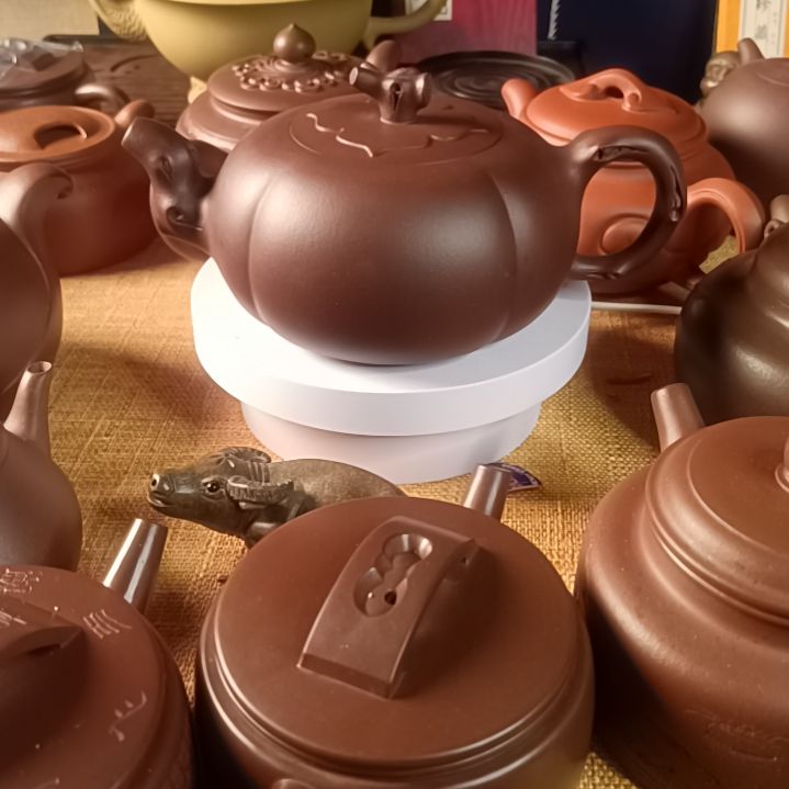 紫砂茶壶佰*精工半手，原矿紫砂泥料。