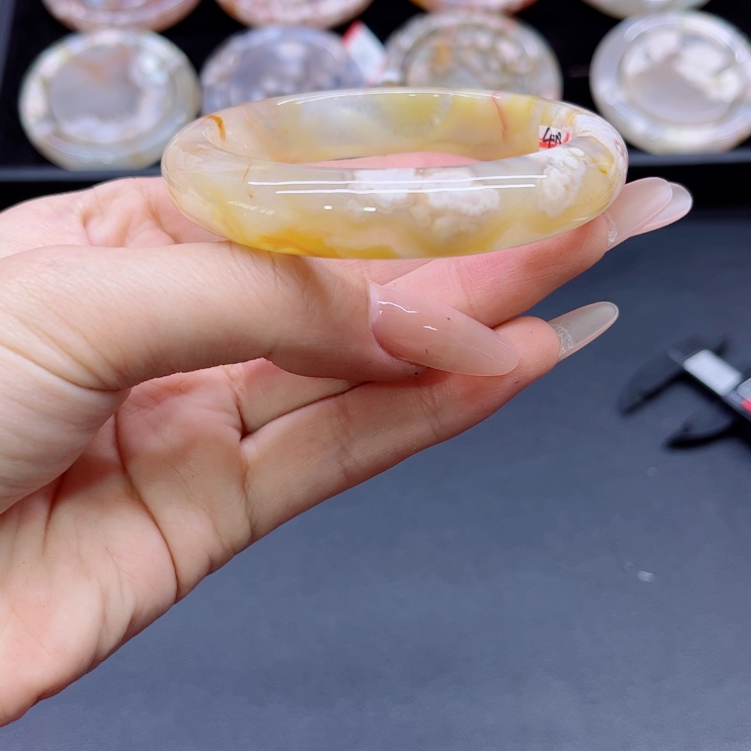 玛瑙/玉髓手镯未镶嵌58