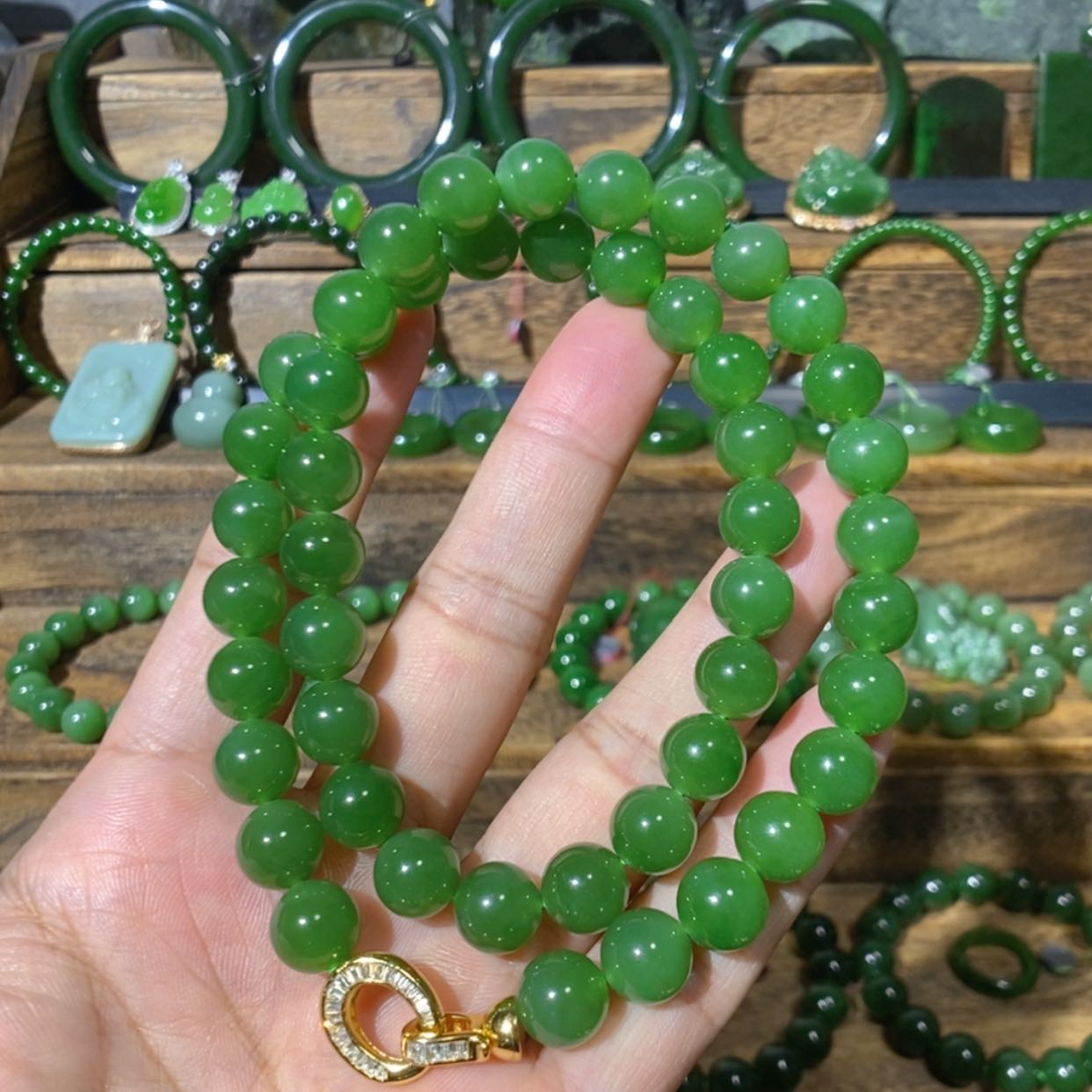 【闪购商品】吊坠(不含链)未镶嵌和田玉巴料阳绿妈妈链 10