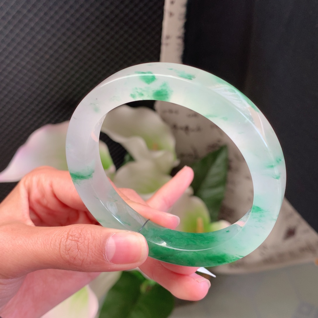 石英质玉未镶嵌手镯