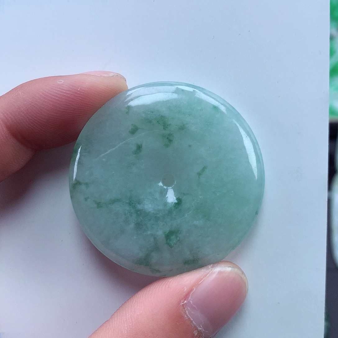 翡翠颈饰未镶嵌翡翠吊坠