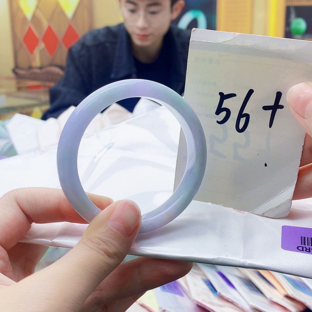 翡翠未镶嵌手镯009……