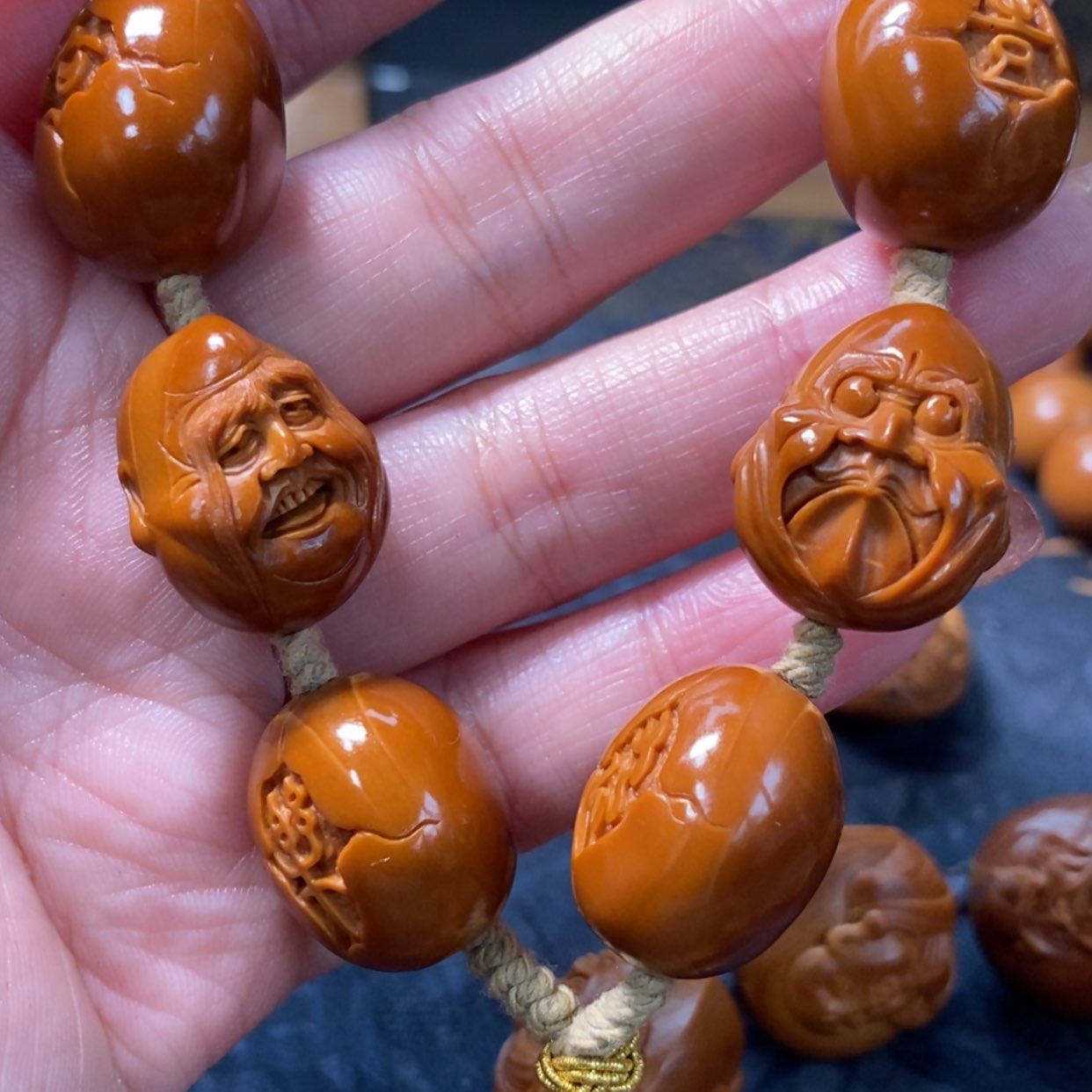 【闪购商品】橄榄核手串/手链小*哥橄榄核雕工艺