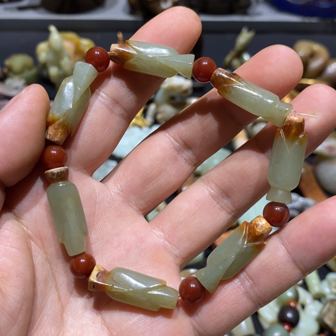 和田玉（糖玉）未镶嵌颈饰