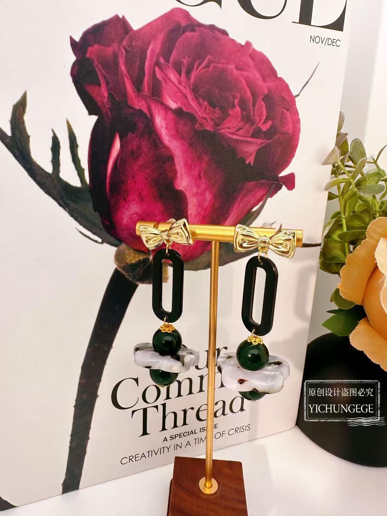 铜合金耳饰 精致百搭  法式港风复古2025新款爆款流行耳环