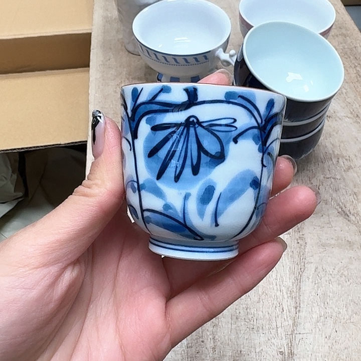 瓷片噗哈哈哈哈哈哈哈哈我的小可爱