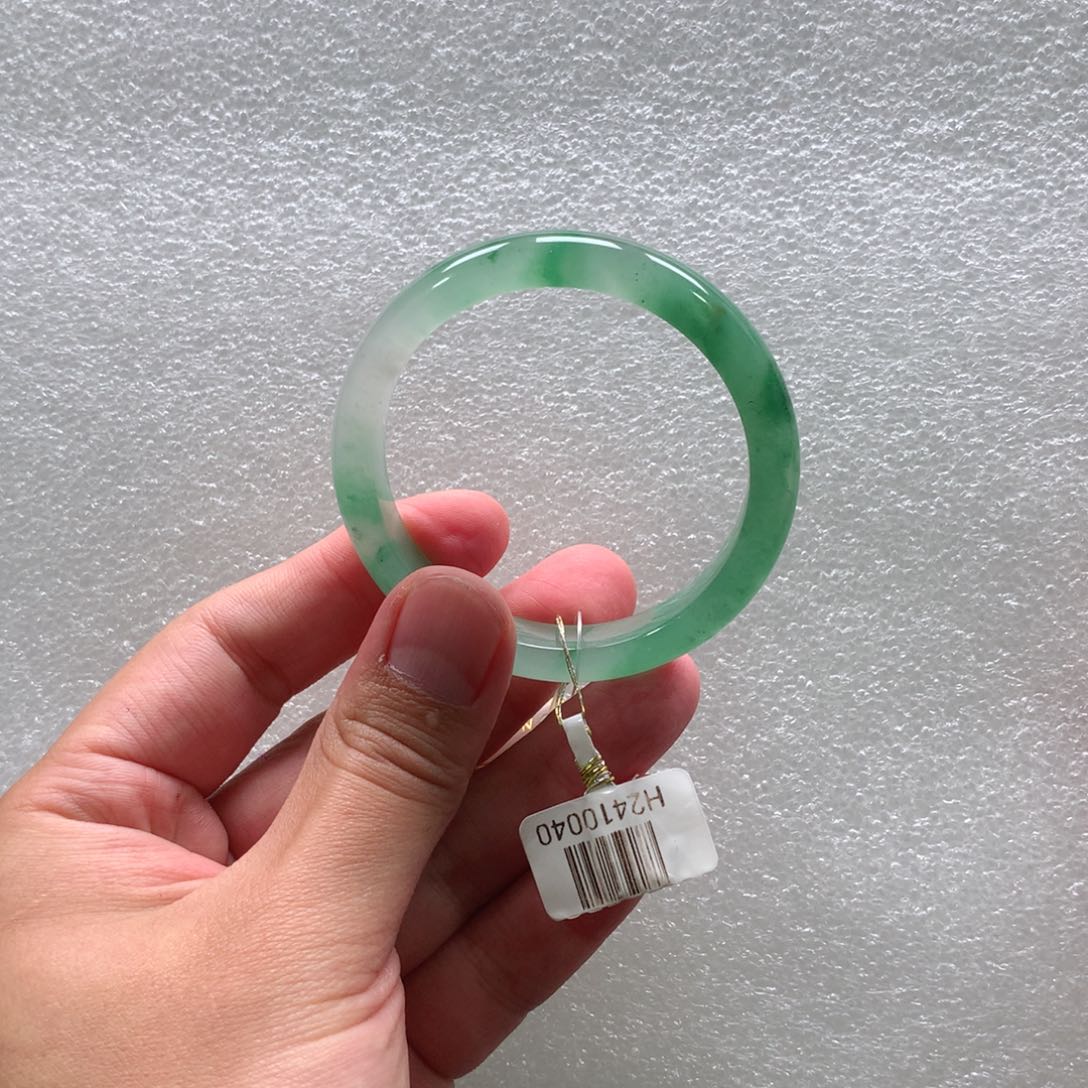 石英质玉手镯未镶嵌青青5253-多人