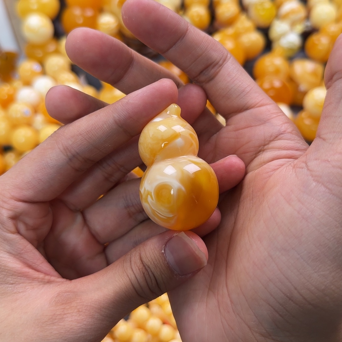 琥珀未镶嵌珠宝奇石
