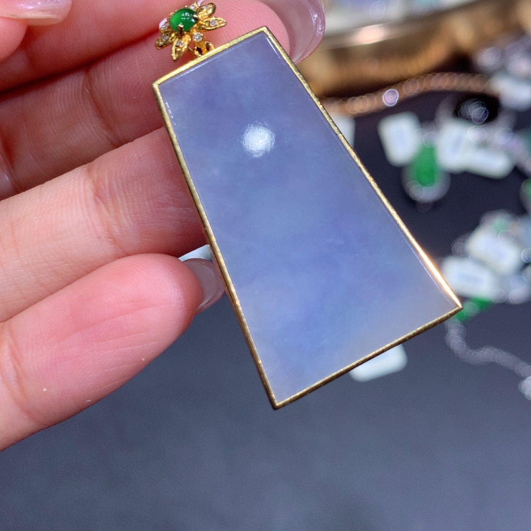 翡翠吊坠(赠链)18K金镶嵌