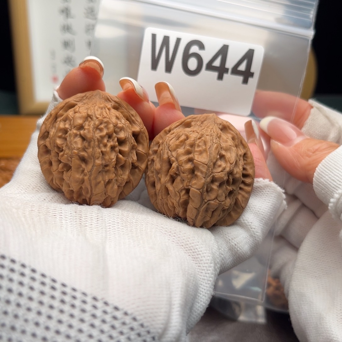 文玩核桃把件38牡丹纹w 644