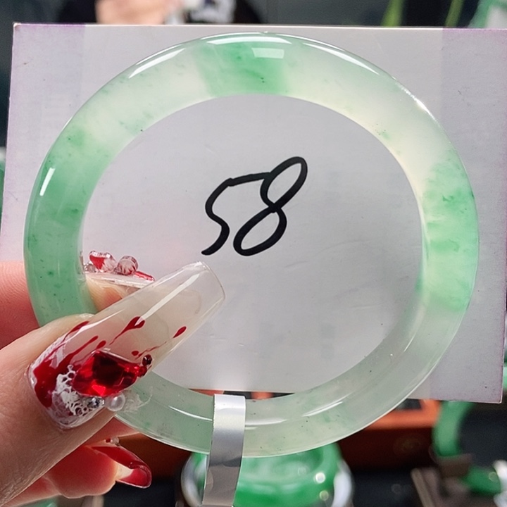 石英质玉手镯未镶嵌天然A货非洲翠手镯