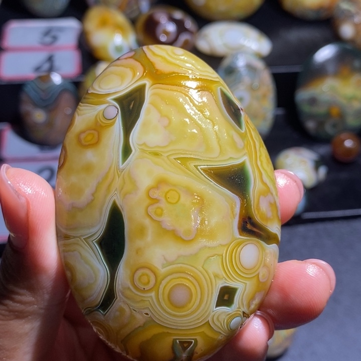 玛瑙/玉髓未镶嵌珠宝奇石89