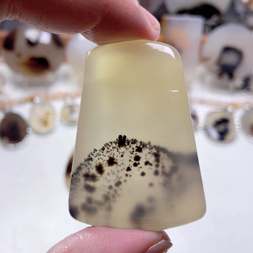 【闪购商品】玛瑙/玉髓颈饰未镶嵌