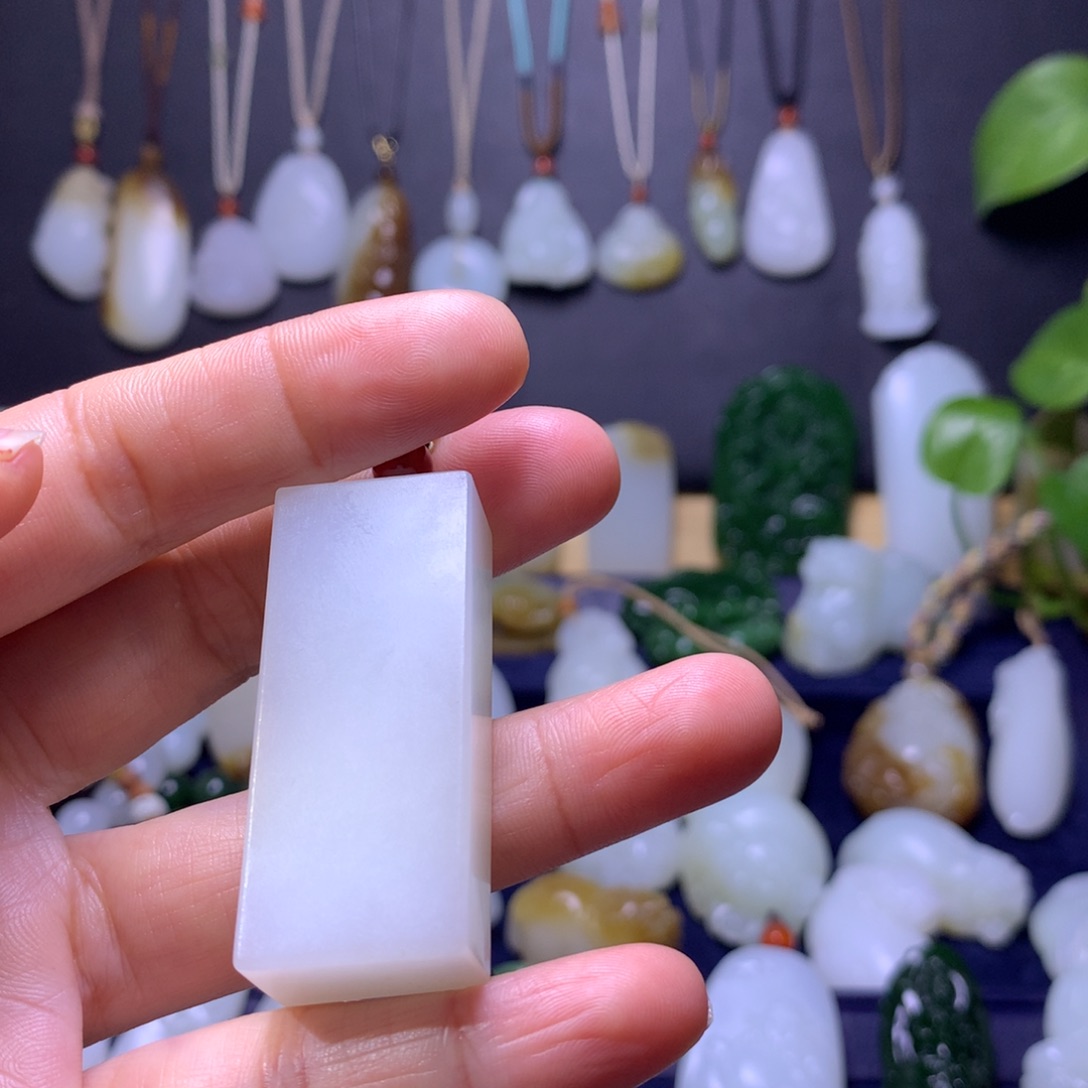 和田玉挂件未镶嵌