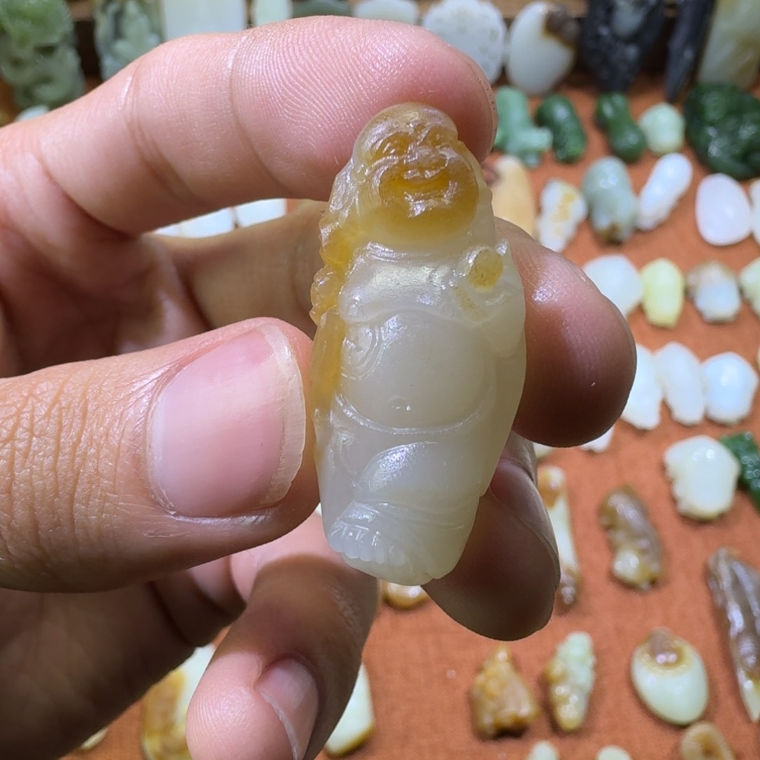 和田玉颈饰未镶嵌