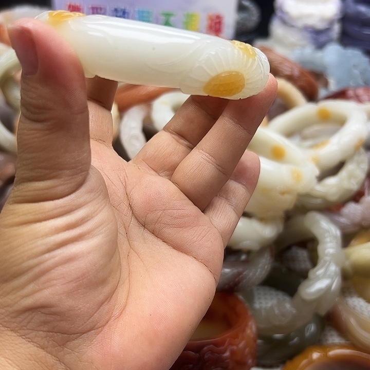 石英岩玉手镯未镶嵌欧***装