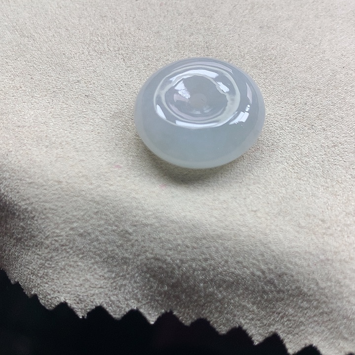 翡翠颈饰未镶嵌吊坠