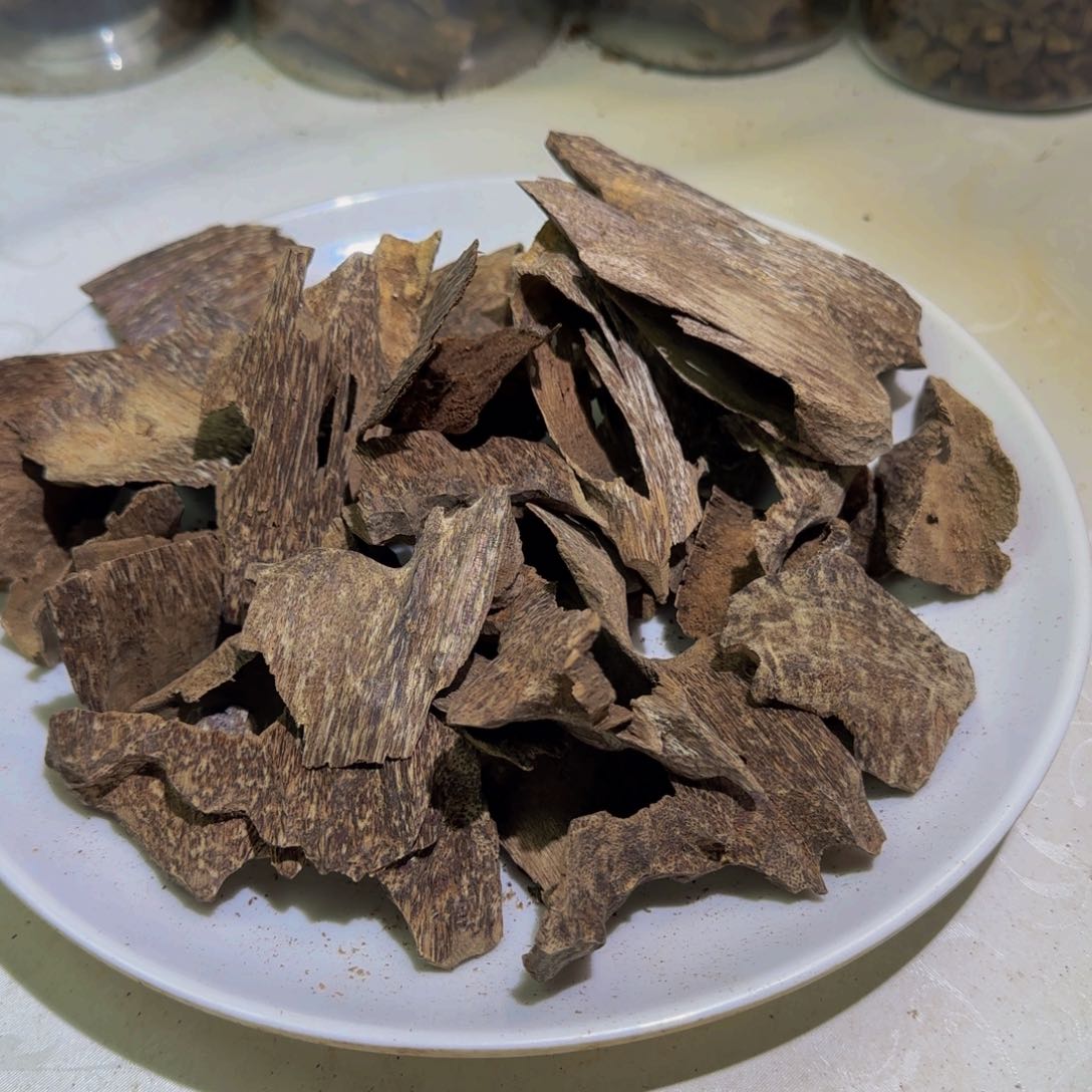 沉香沉香碎屑水*传越南芽庄壳子料碎料100克！！
