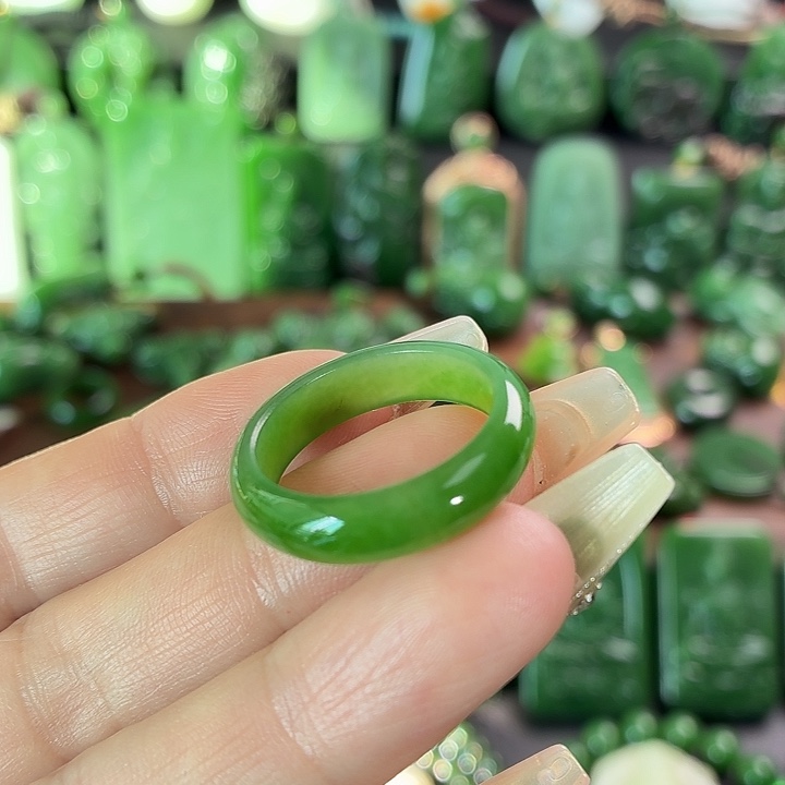 和田玉未镶嵌戒指