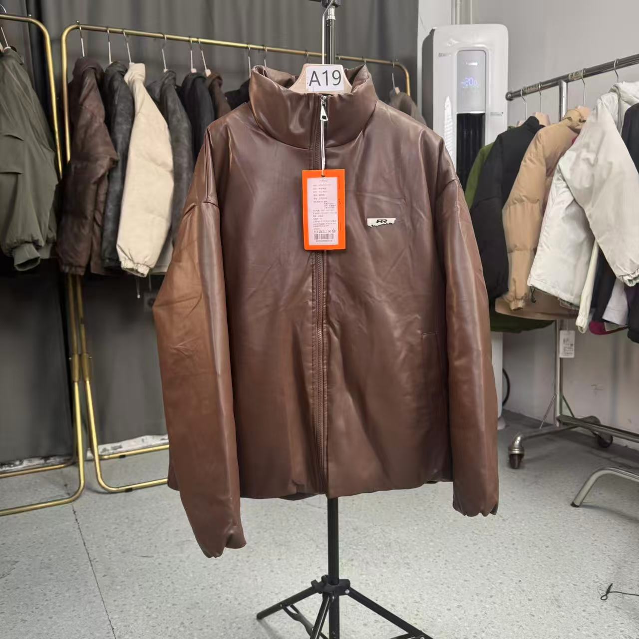 立领保暖PU皮棉袄棉服外套潮牌冬季新款宽松百搭简约ins印花棉衣