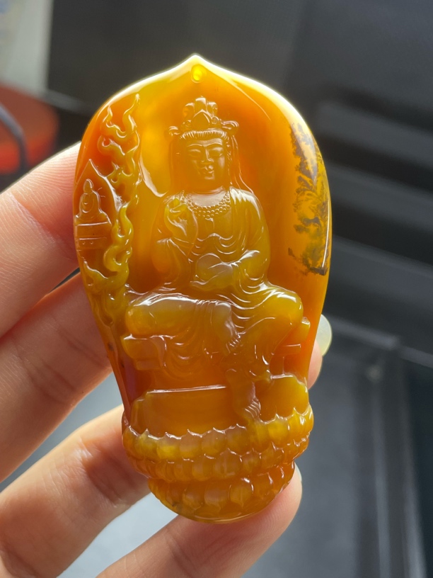 黄龙玉水草花观音挂件