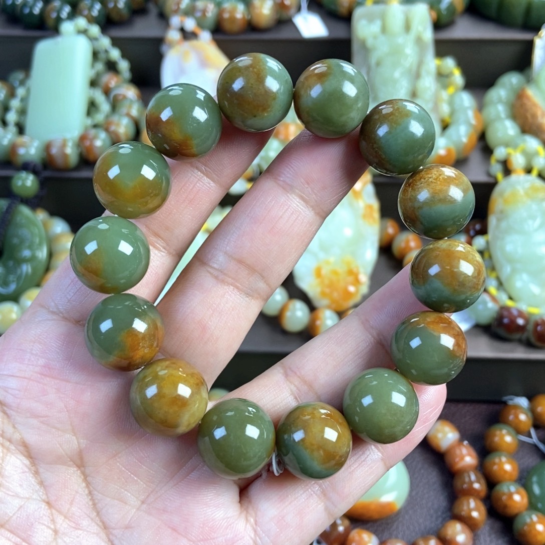 透闪石质玉未镶嵌手串