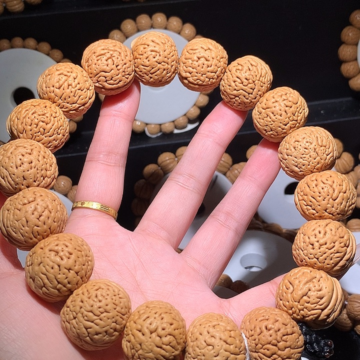 手串桃核野生大地雷