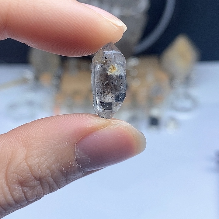 未镶嵌颈饰水晶藏金洞糖心