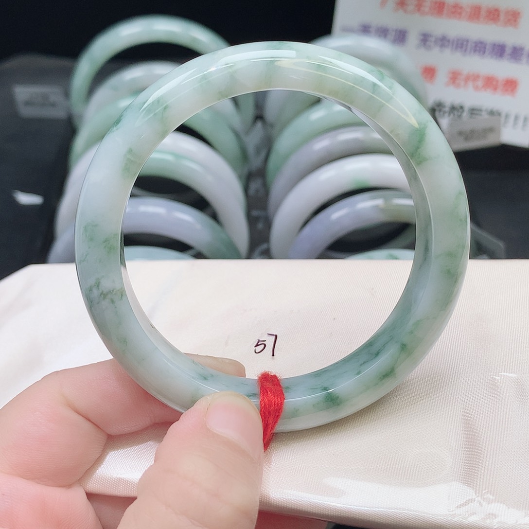 翡翠未镶嵌手镯400