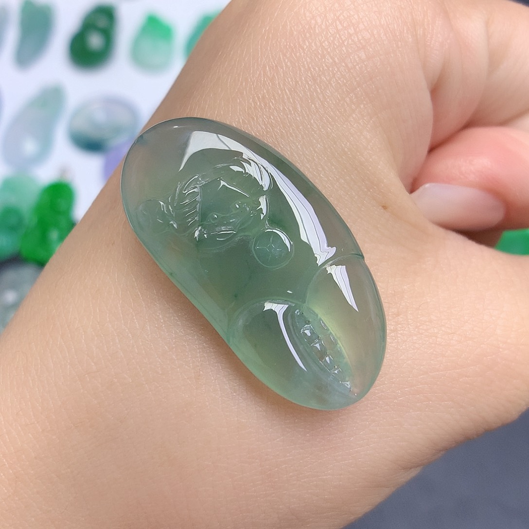 翡翠颈饰未镶嵌蟹钳