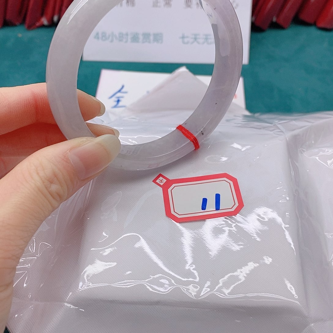 翡翠手镯未镶嵌邻**孩1111111111111