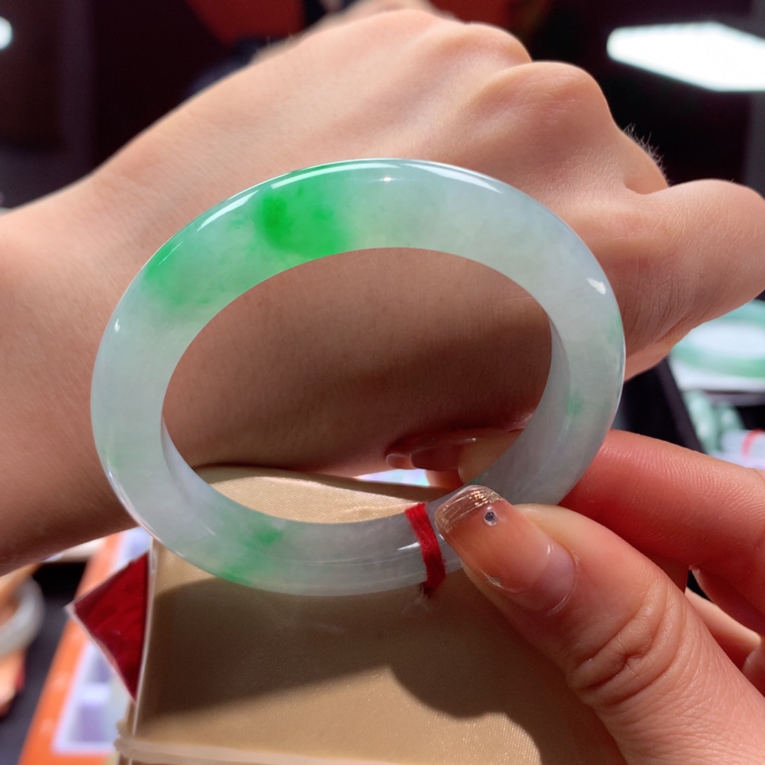 翡翠手镯未镶嵌4号