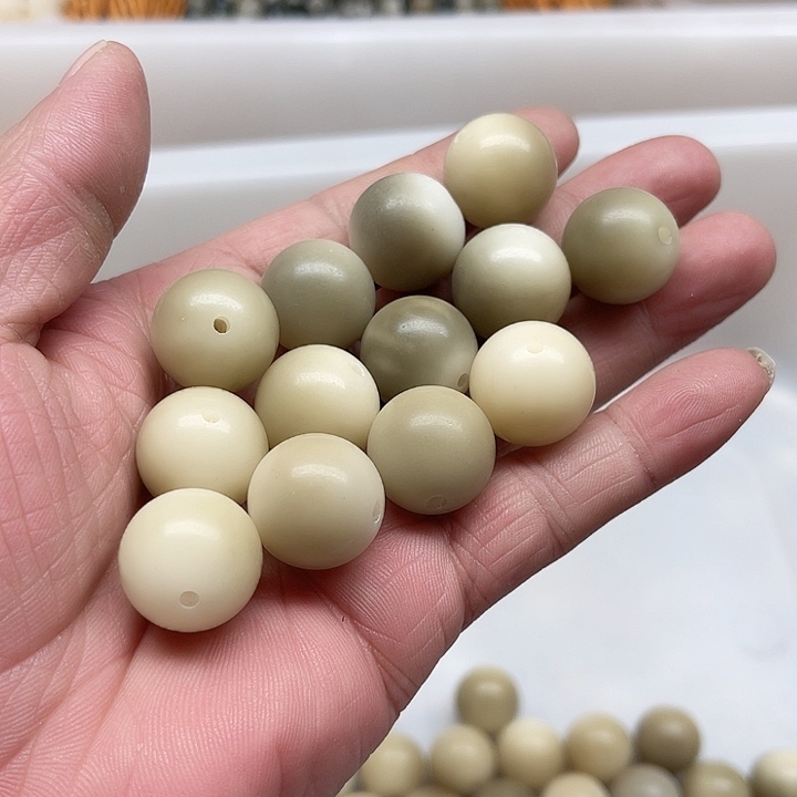 白玉菩提吊坠精品18青提圆珠13颗